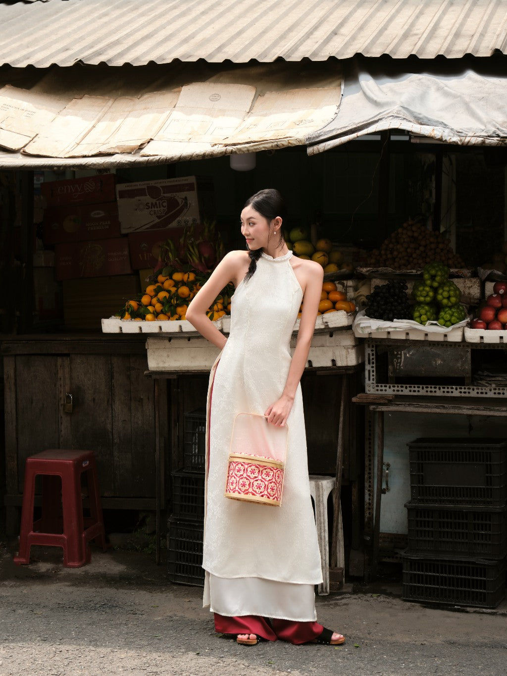 Mieufashionista Modern Halter Ao Dai Ngoc Diep