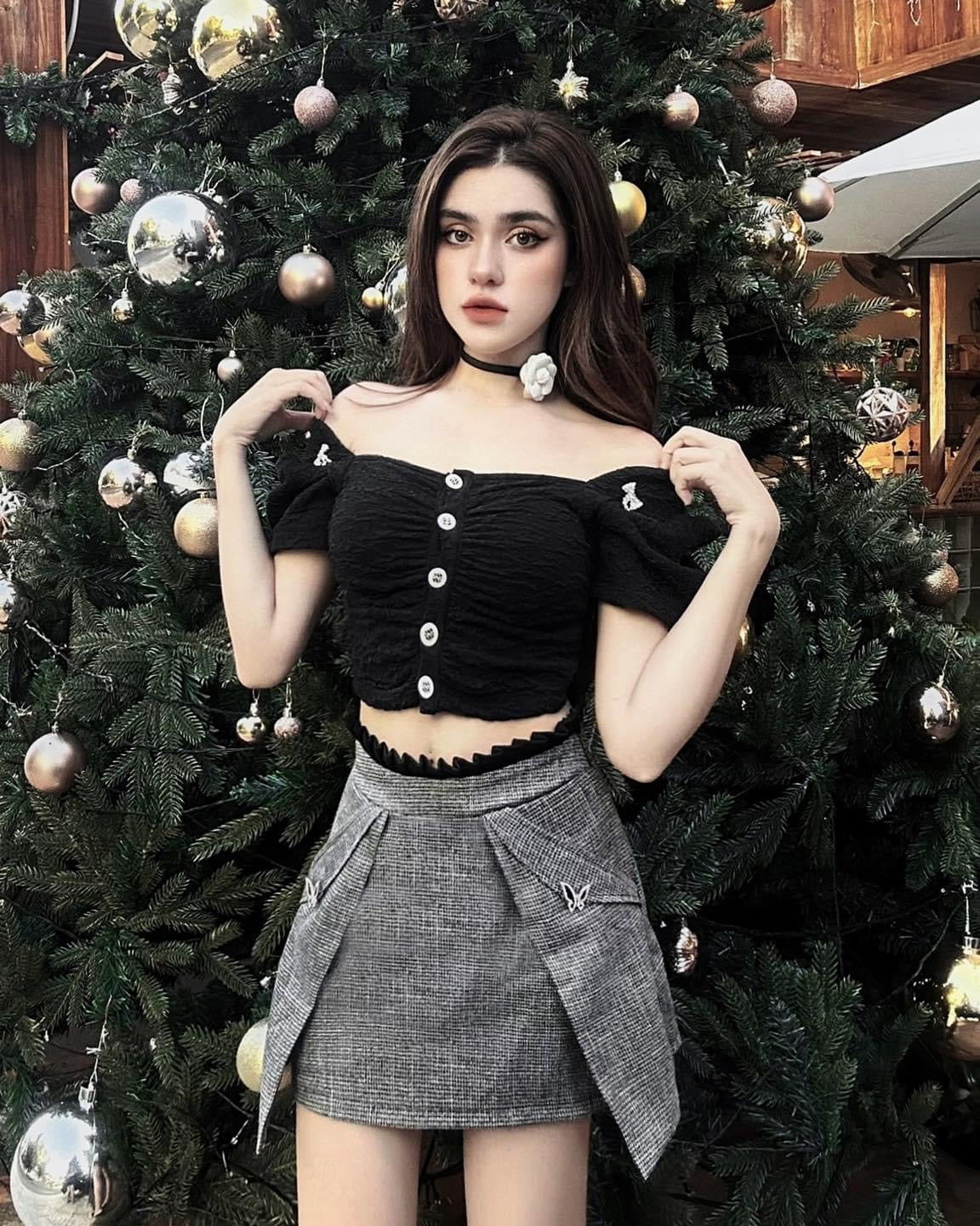 The Fance Butter Blink Skirt (Pre-order)