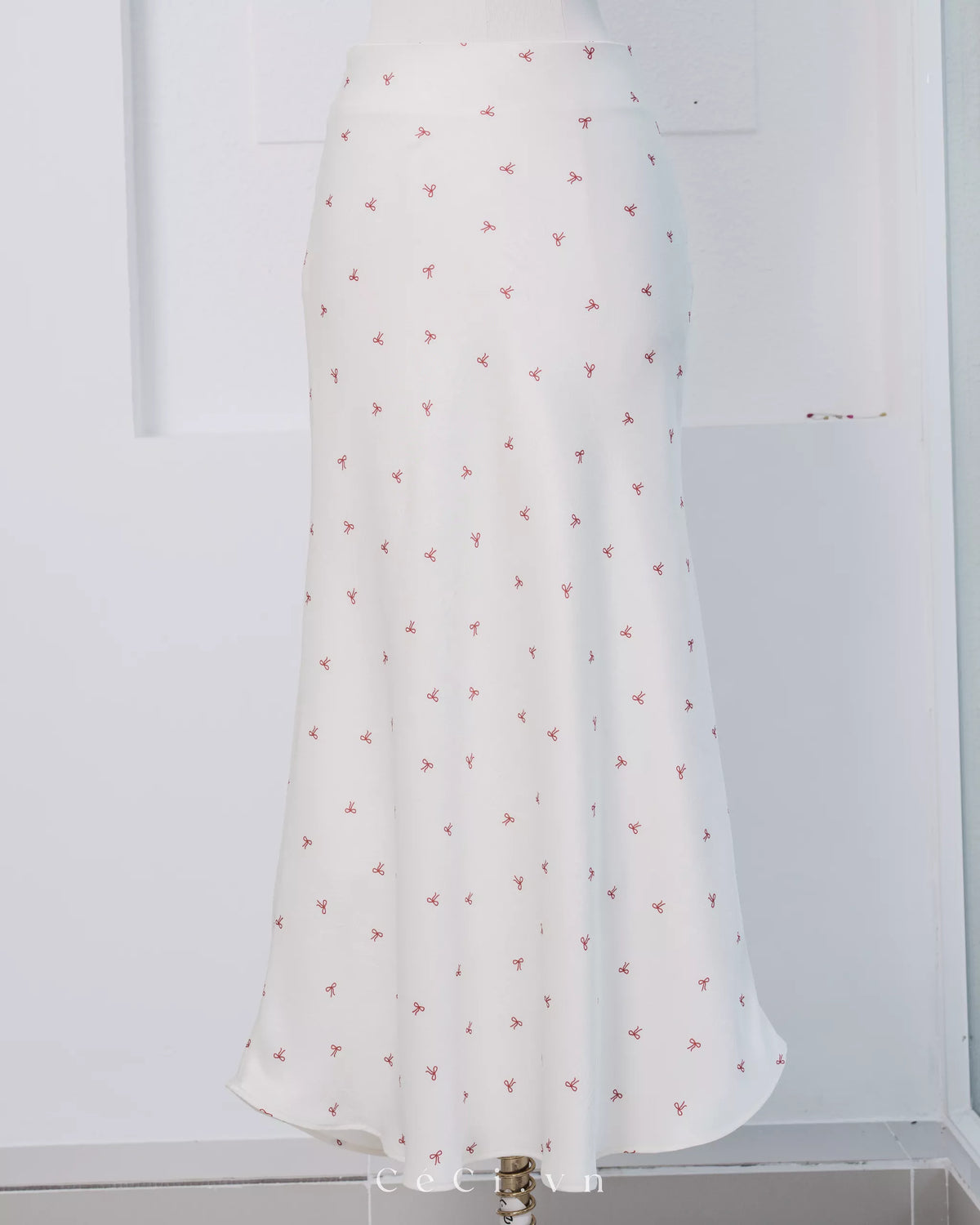 Ceci Silk Skirt - Petite Bow