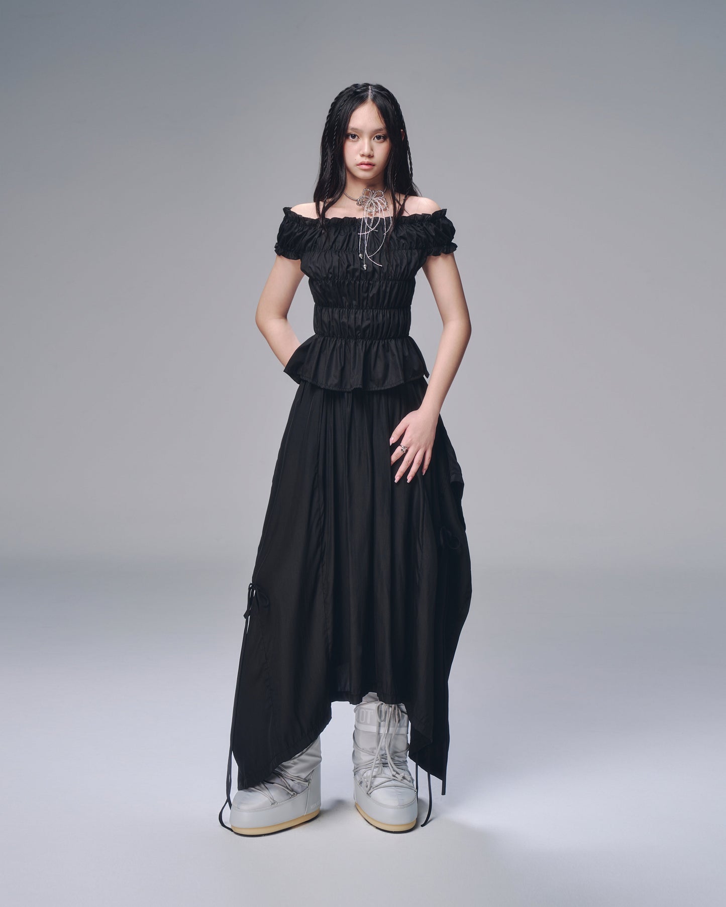 Bunny Hill Dawsey Top (Black) (Pre-order) - Em Clothing