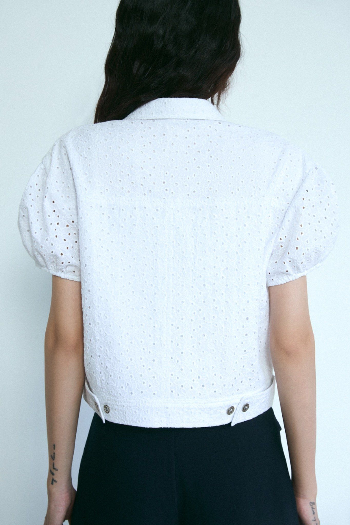 Libe Embroidered Puff Sleeves Shirt (Pre-order)
