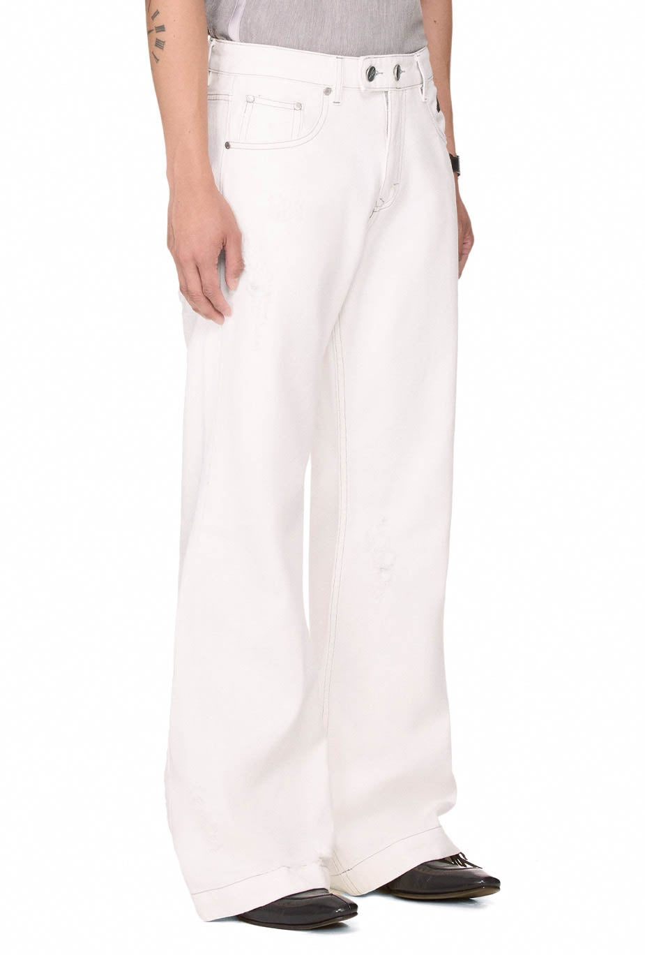The Beuter Flare Raw Denim Jeans - Off-White