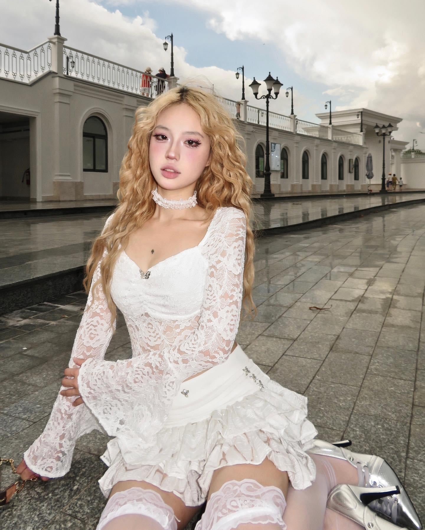 The Fance Honey Moon Crop (Pre-order)