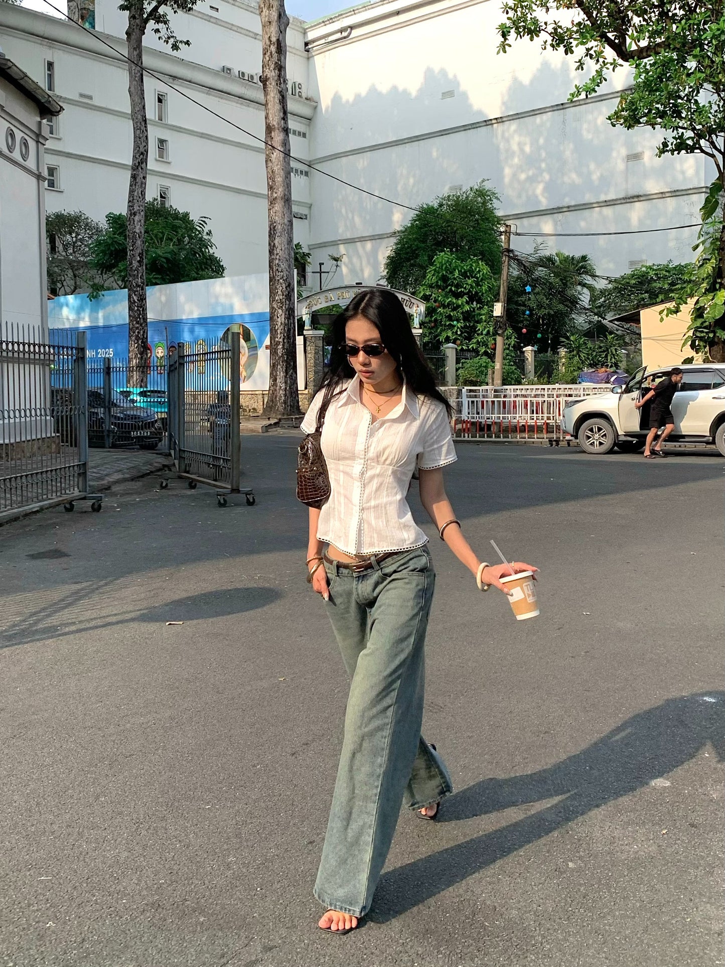 Mieufashionista Kamie Straight Jeans