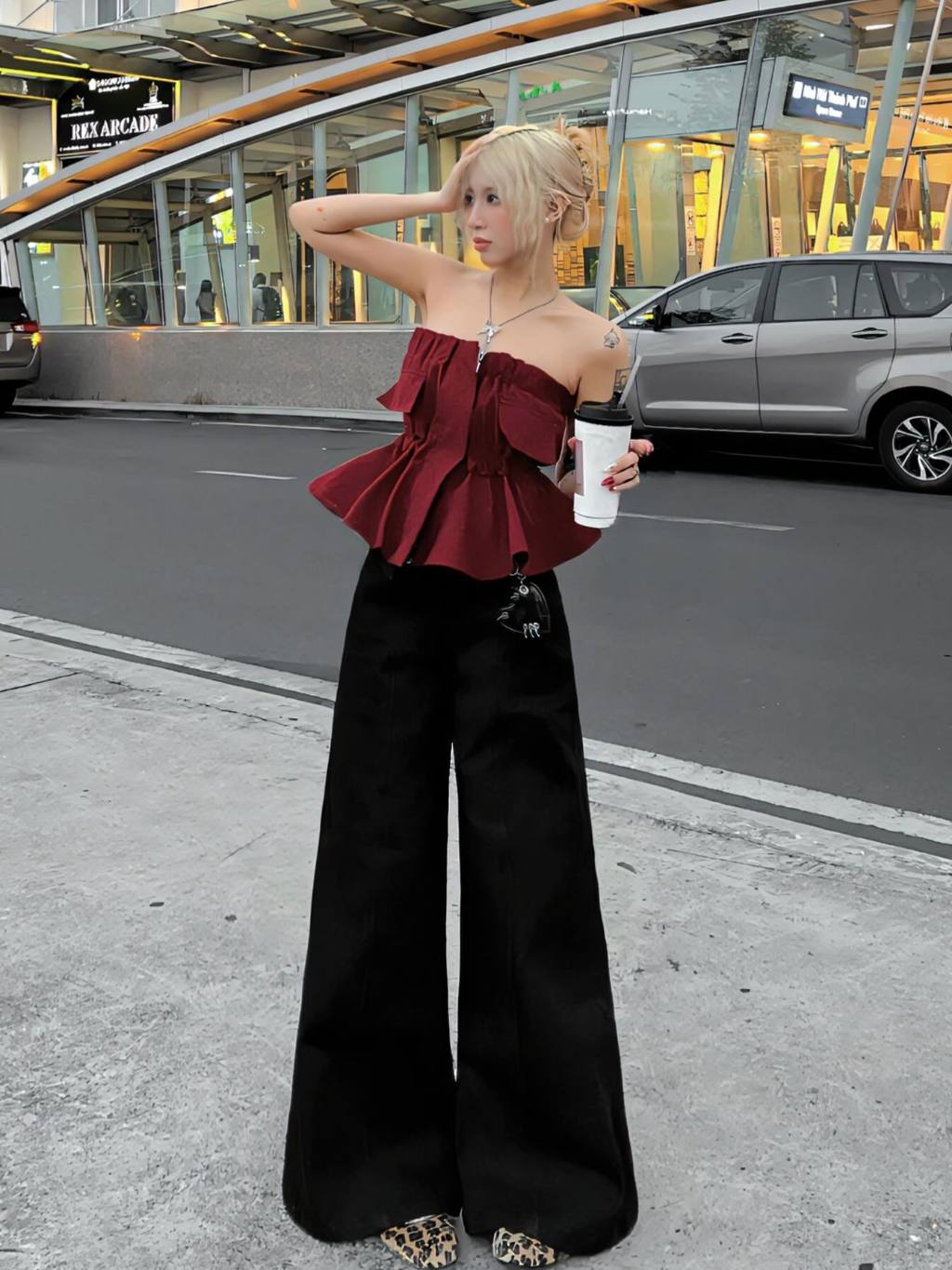 The Fance Mama Joy Wide-leg Flared Jeans (Pre-order)