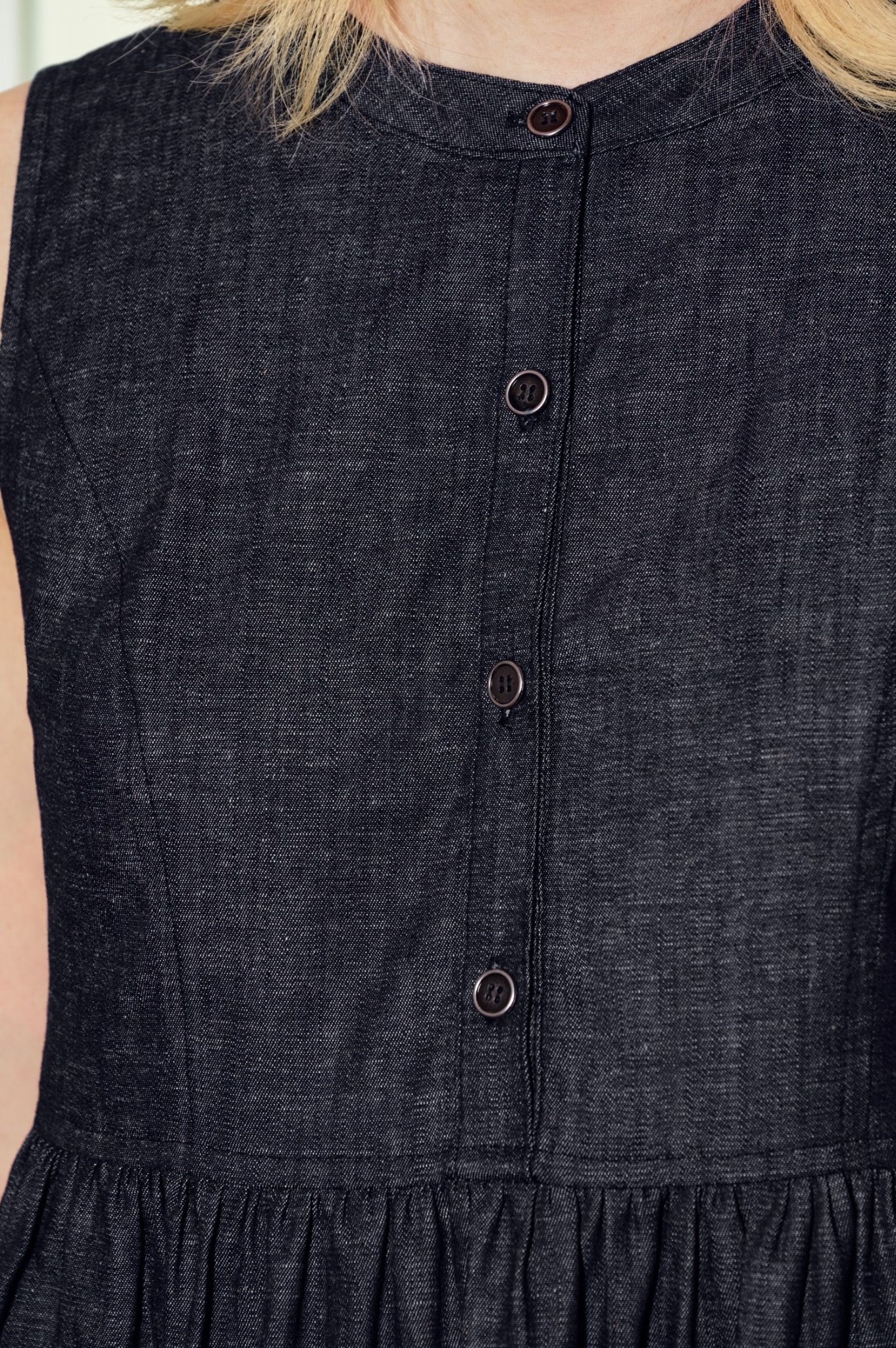 Libe Sleeveless Midi Dress (Pre-order)