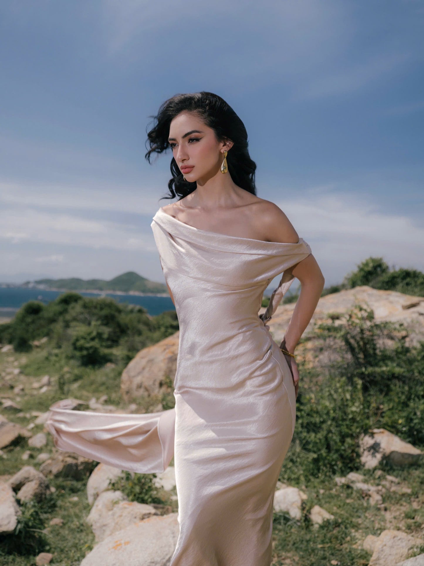 Kisserine Vionna Dress (Pre-order)