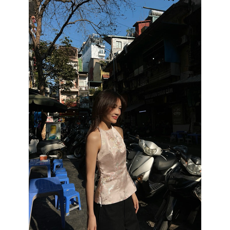 1member Minh Chau Top