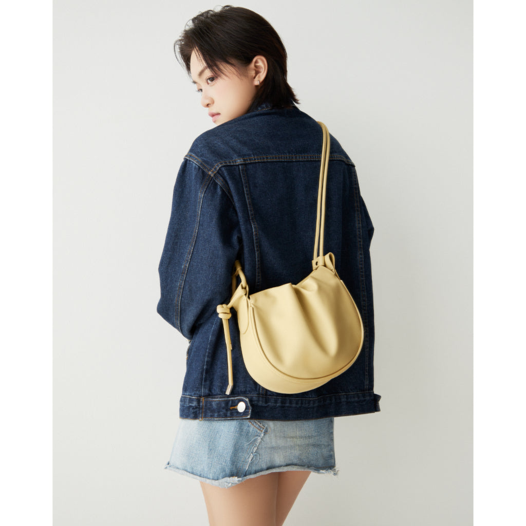 Ther Gab Banh Giay Bag In Beige (Pre-order)