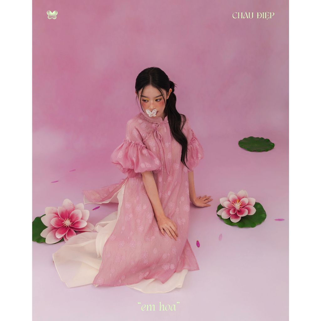 Nakedbyv Em Hoa Ao Dai (Pre-order)