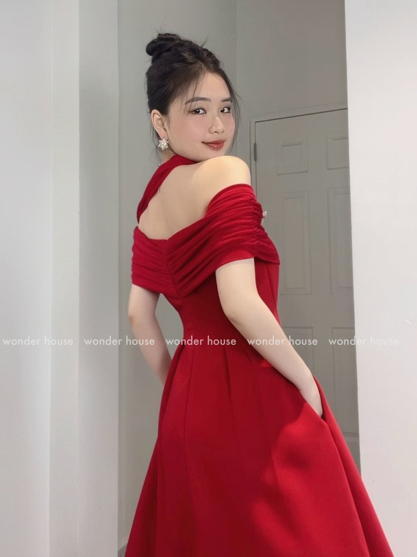 Wonderhouse Vio Dress (Pre-order)