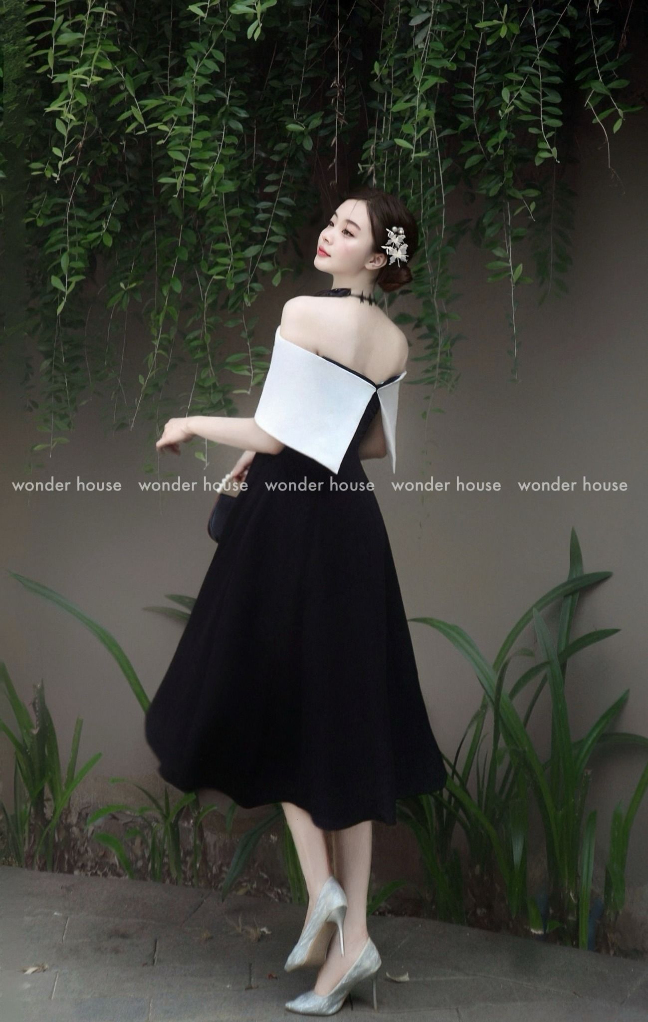 Wonderhouse Mia Dress (Pre-order)