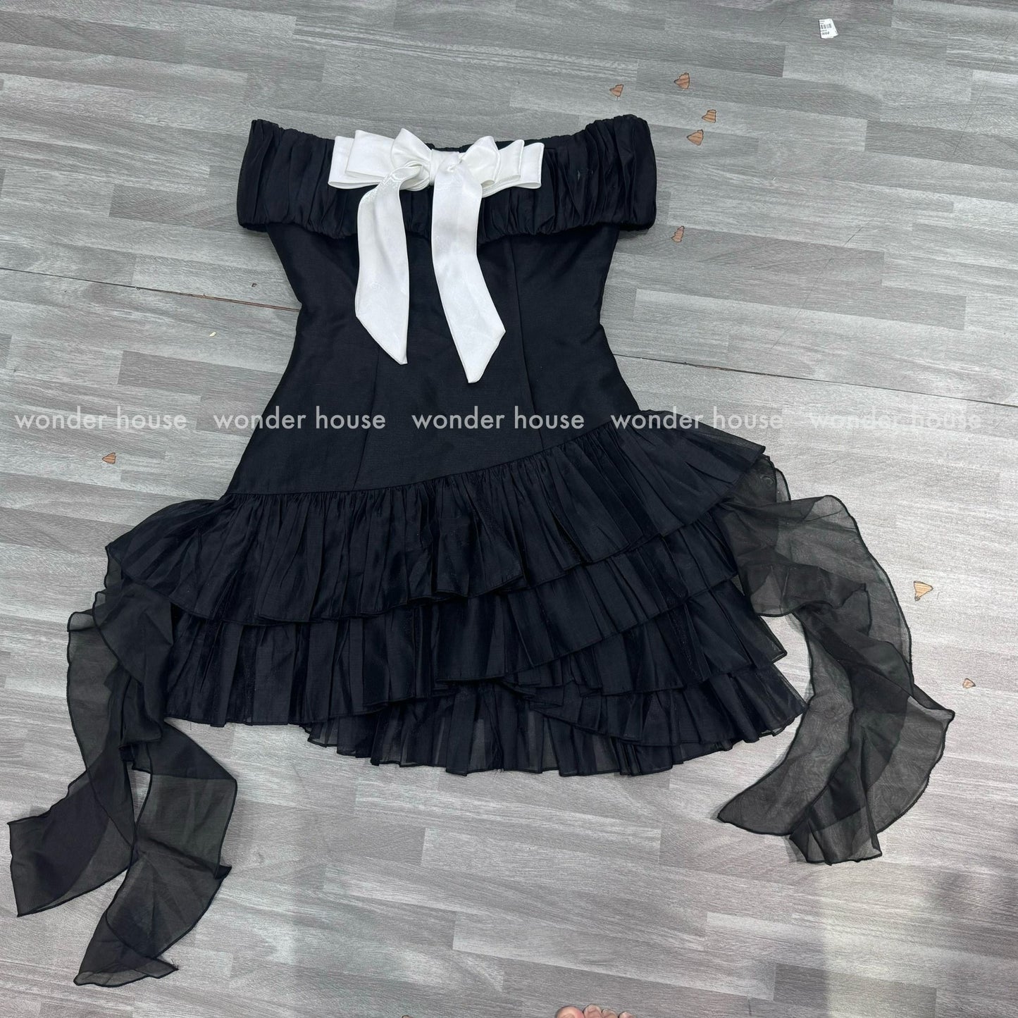 Wonderhouse Michin Dress (Pre-order)
