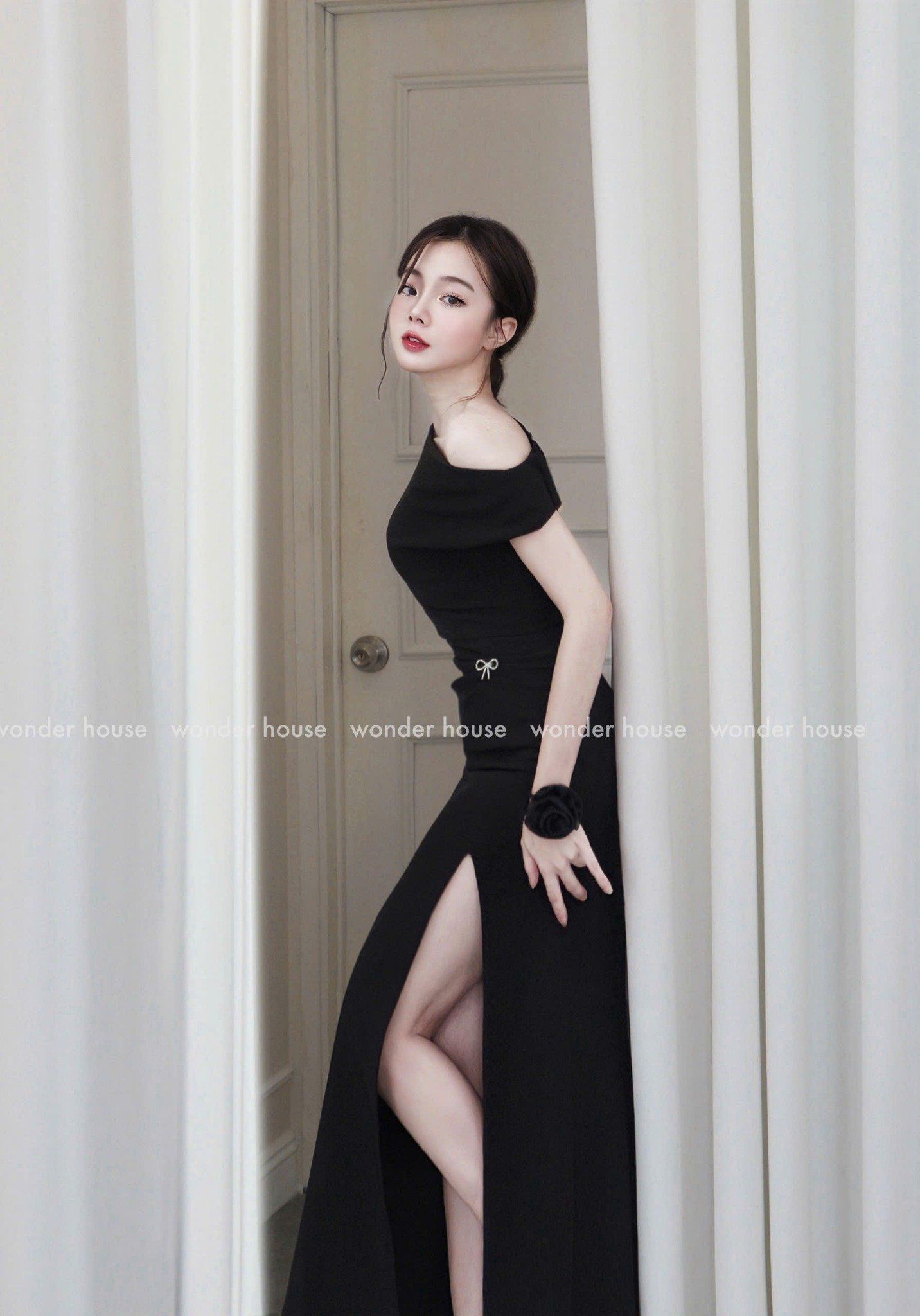 Wonderhouse Lady Dress (Pre-order)