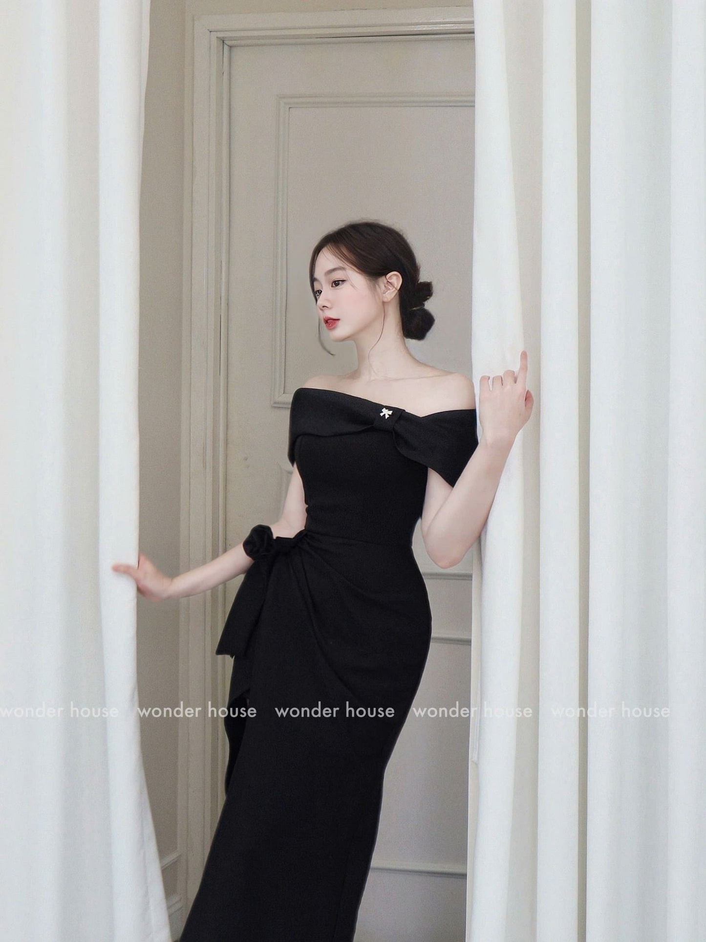 Wonderhouse Vivian Dress (Pre-order)