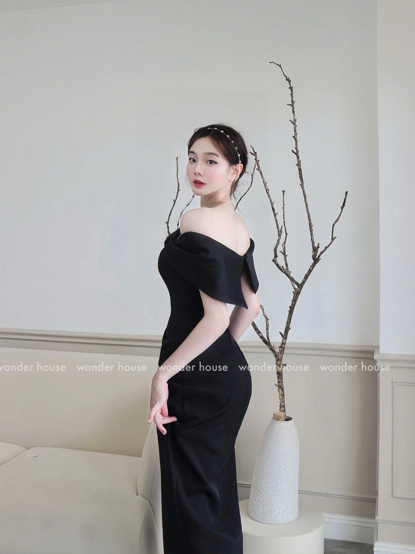 Wonderhouse Vivian Dress (Pre-order)