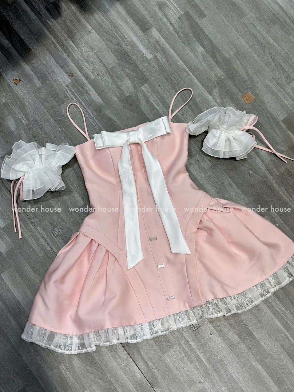 Wonderhouse Casi Dress (Pre-order)