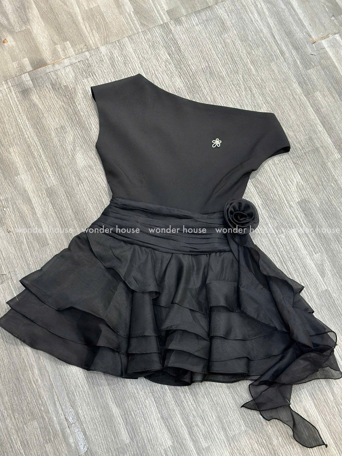 Wonderhouse Melia Dress (Pre-order)