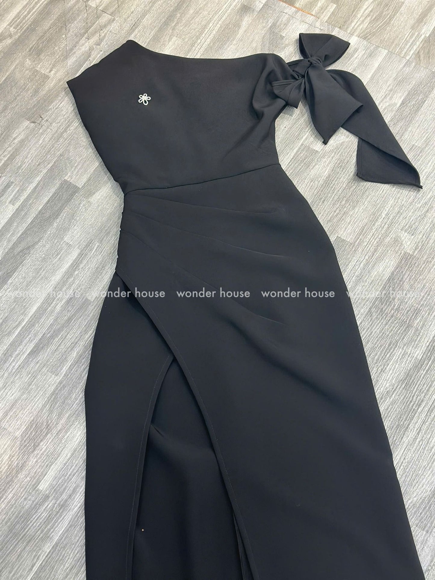 Wonderhouse Cicilia Dress (Pre-order)