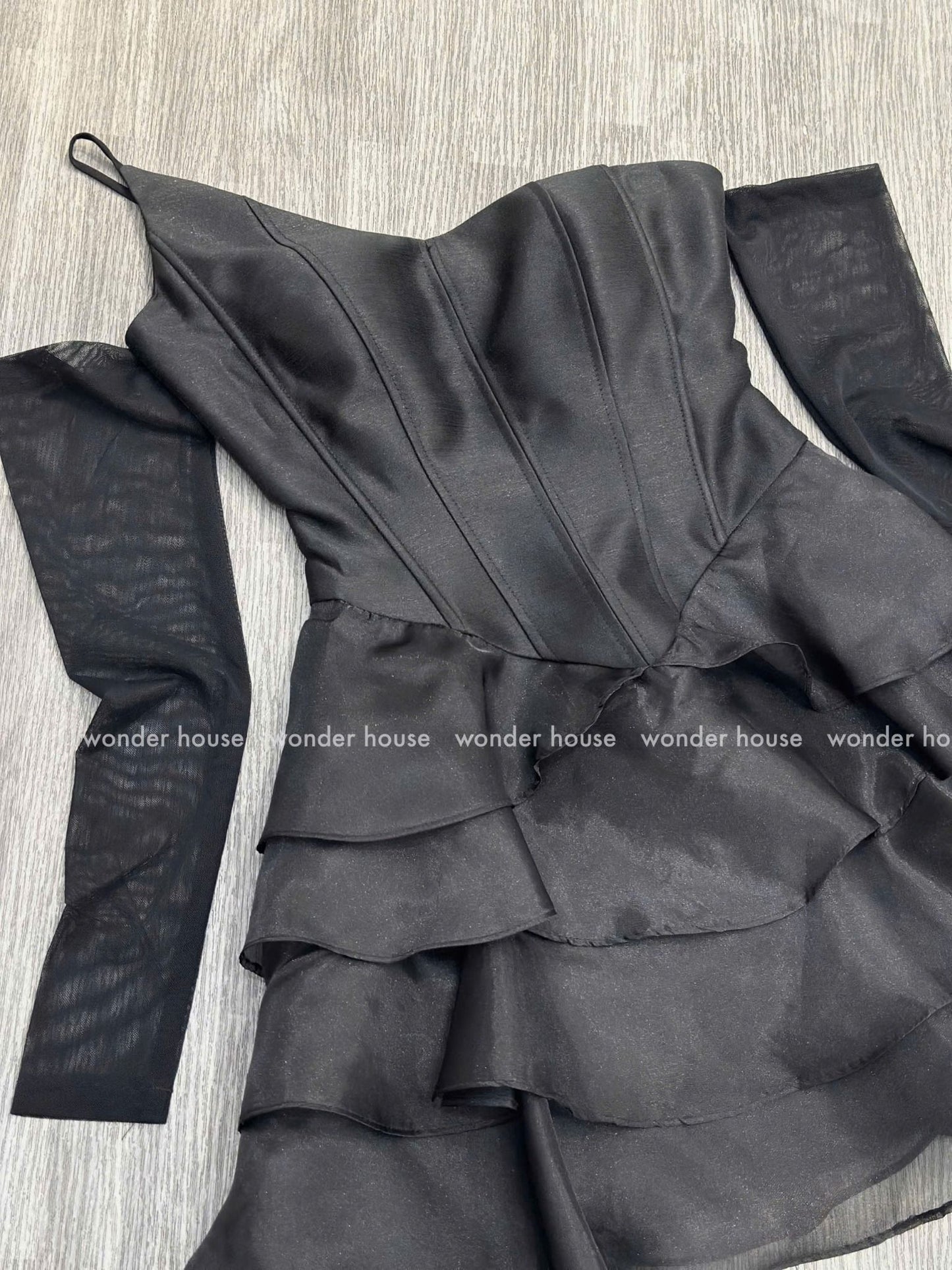 Wonderhouse Nina Dress (Pre-order)