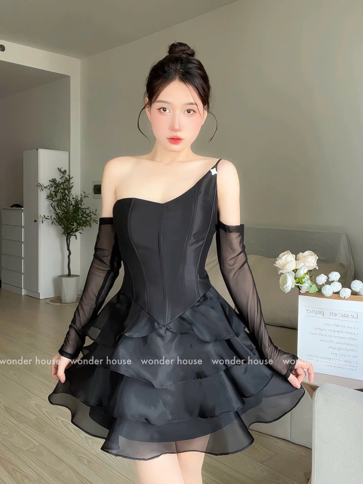 Wonderhouse Nina Dress (Pre-order)