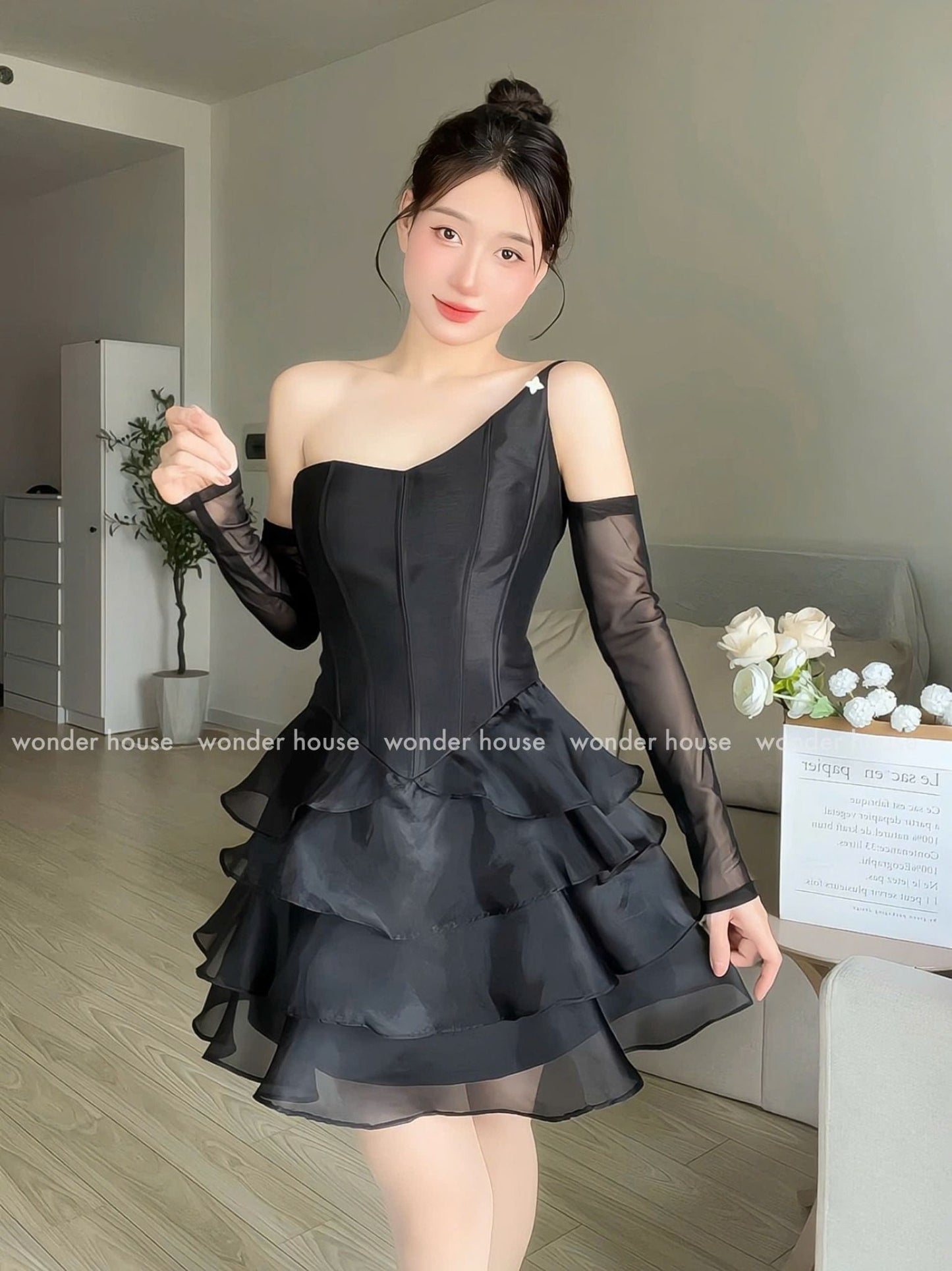 Wonderhouse Nina Dress (Pre-order)