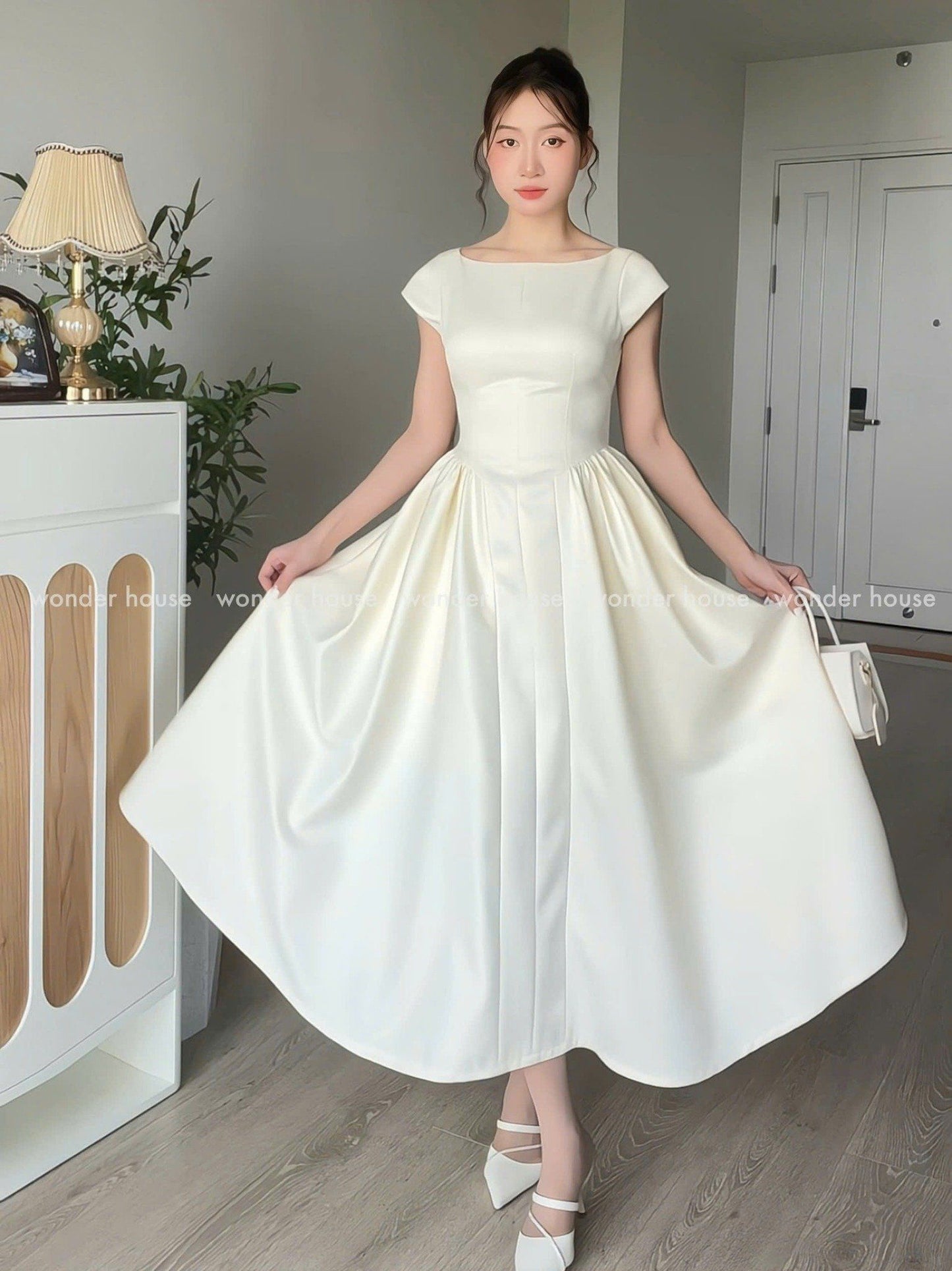 Wonderhouse Mona Dress (Pre-order)