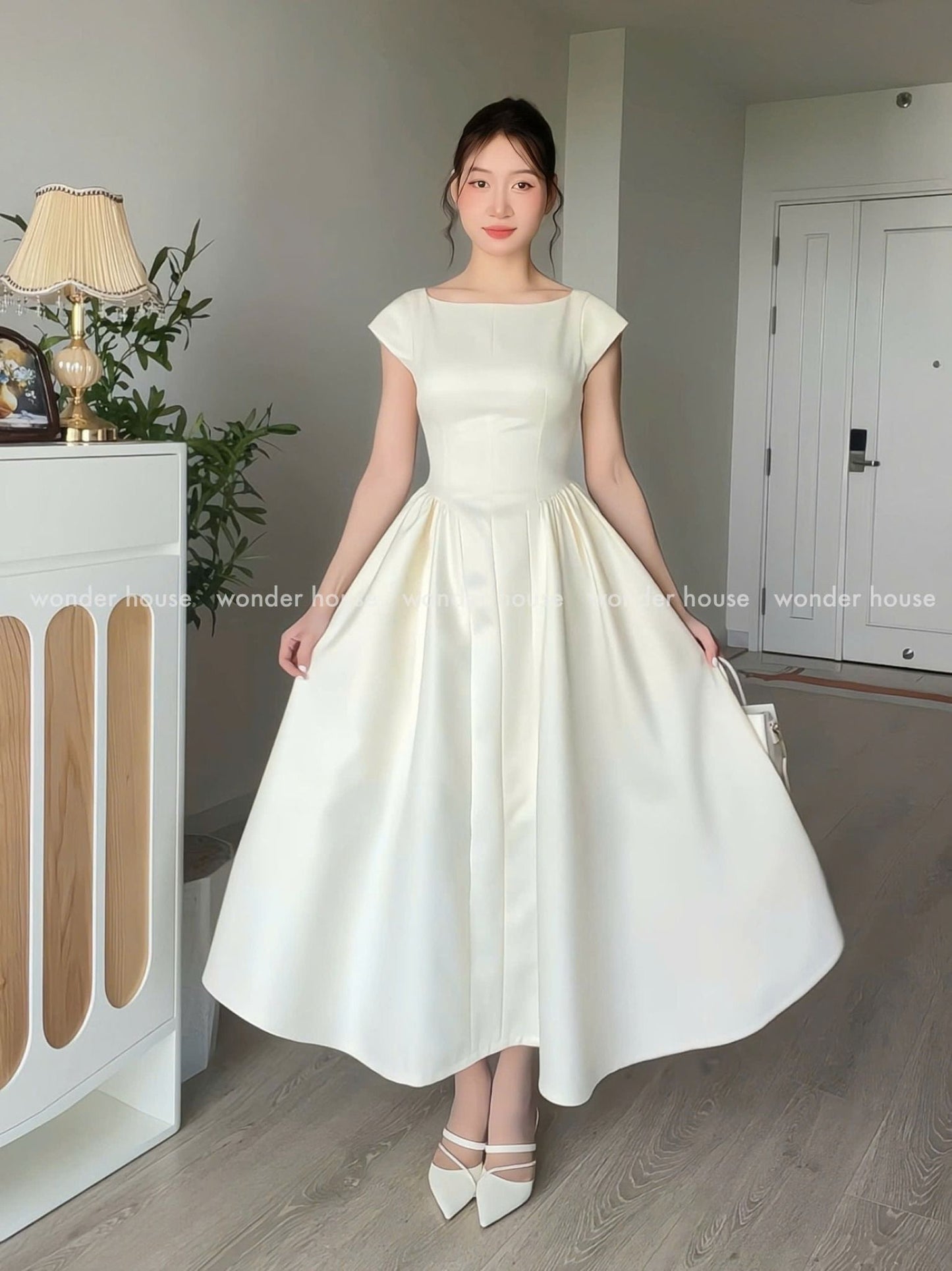 Wonderhouse Mona Dress (Pre-order)