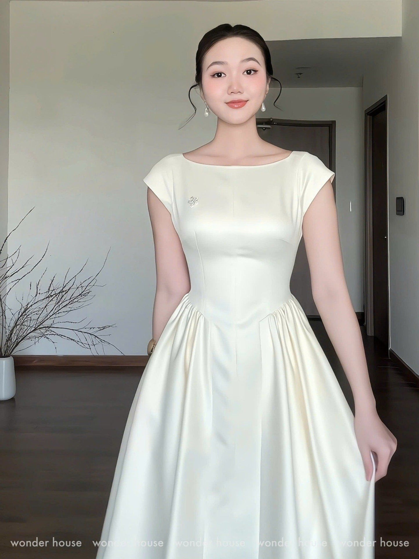 Wonderhouse Mona Dress (Pre-order)
