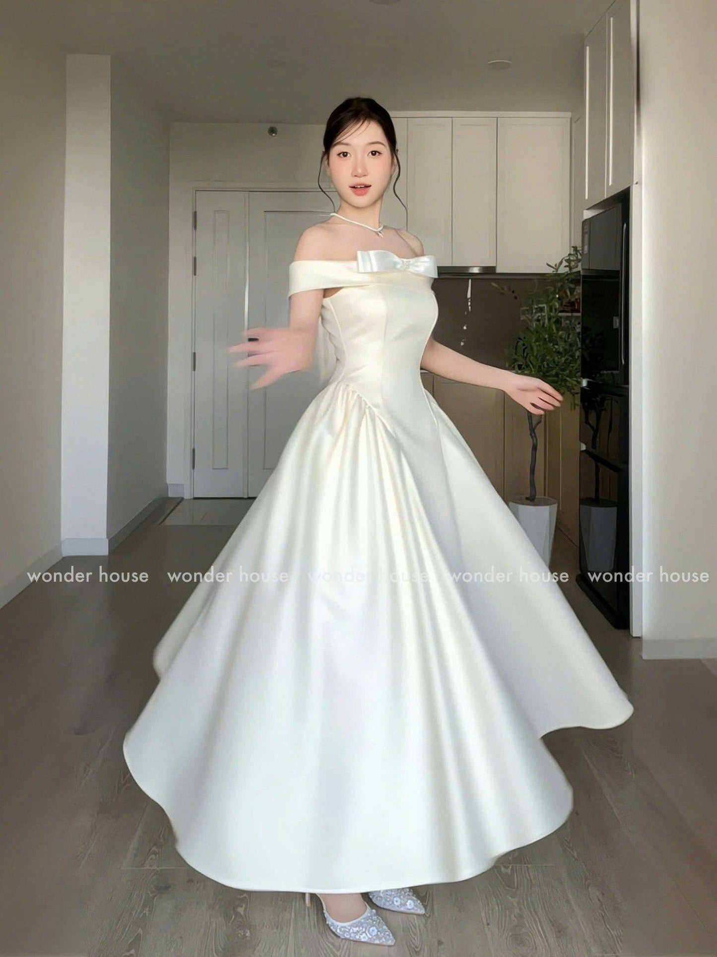 Wonderhouse Bella Dress (Pre-order)