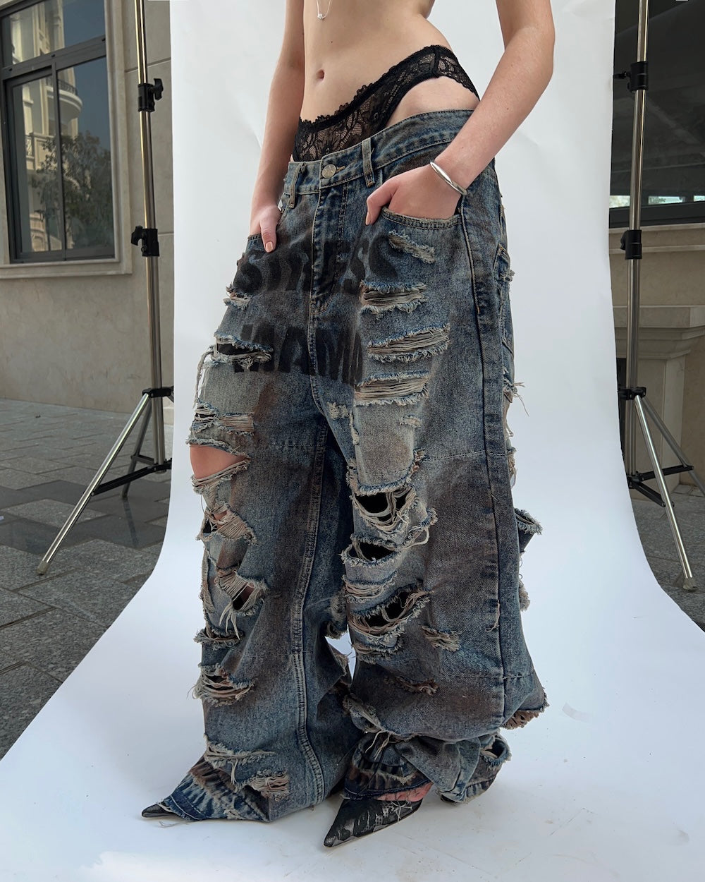 Stressmama Destroyed Jeans (Ready to ship)