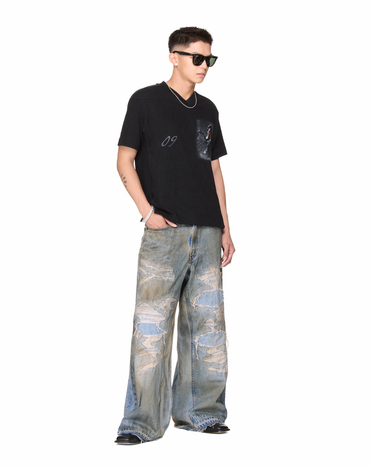 The Beuter Handcrafted Distressed Recycled Baggy Jeans - Blue