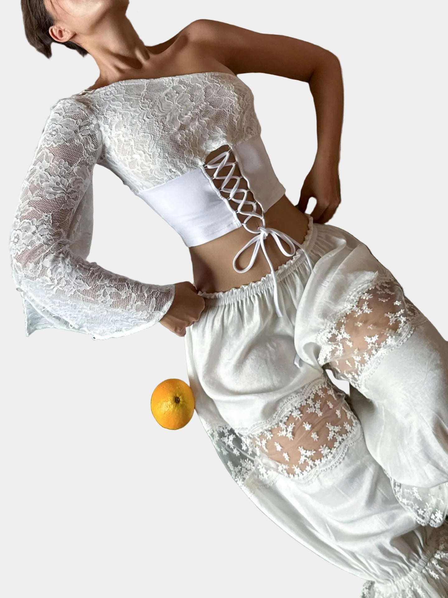 Lussera.Vita White Mesh Capris
