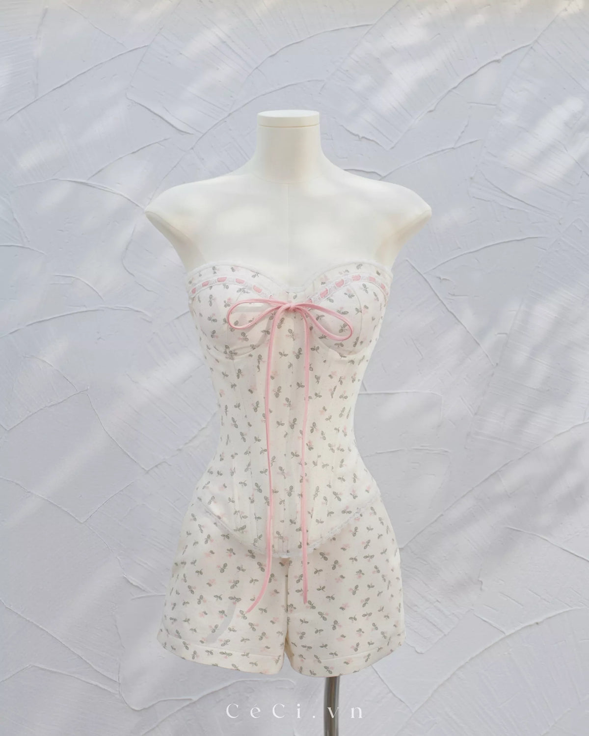 Ceci Amora Short - Pearl Fleur