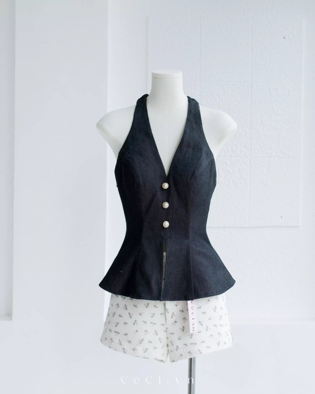 Ceci Amora Short - Pearl Fleur
