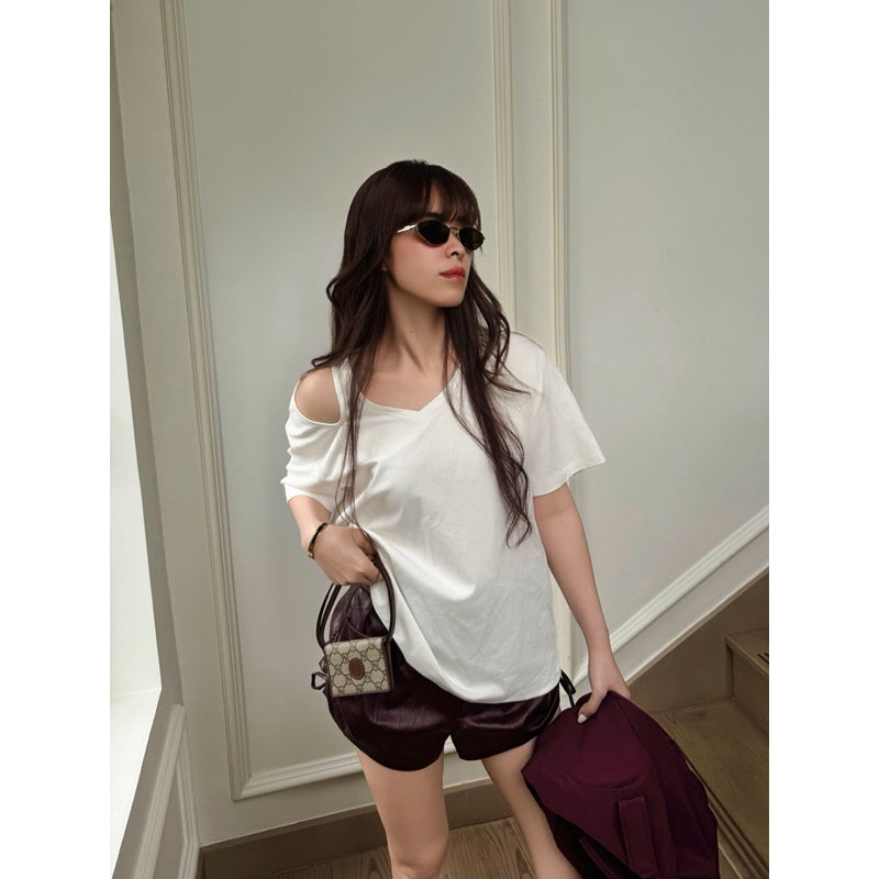 Colin Loose-Fit Short-Sleeve T-Shirt With V-Neck And Cut-Out Shoulder (Pre-order)