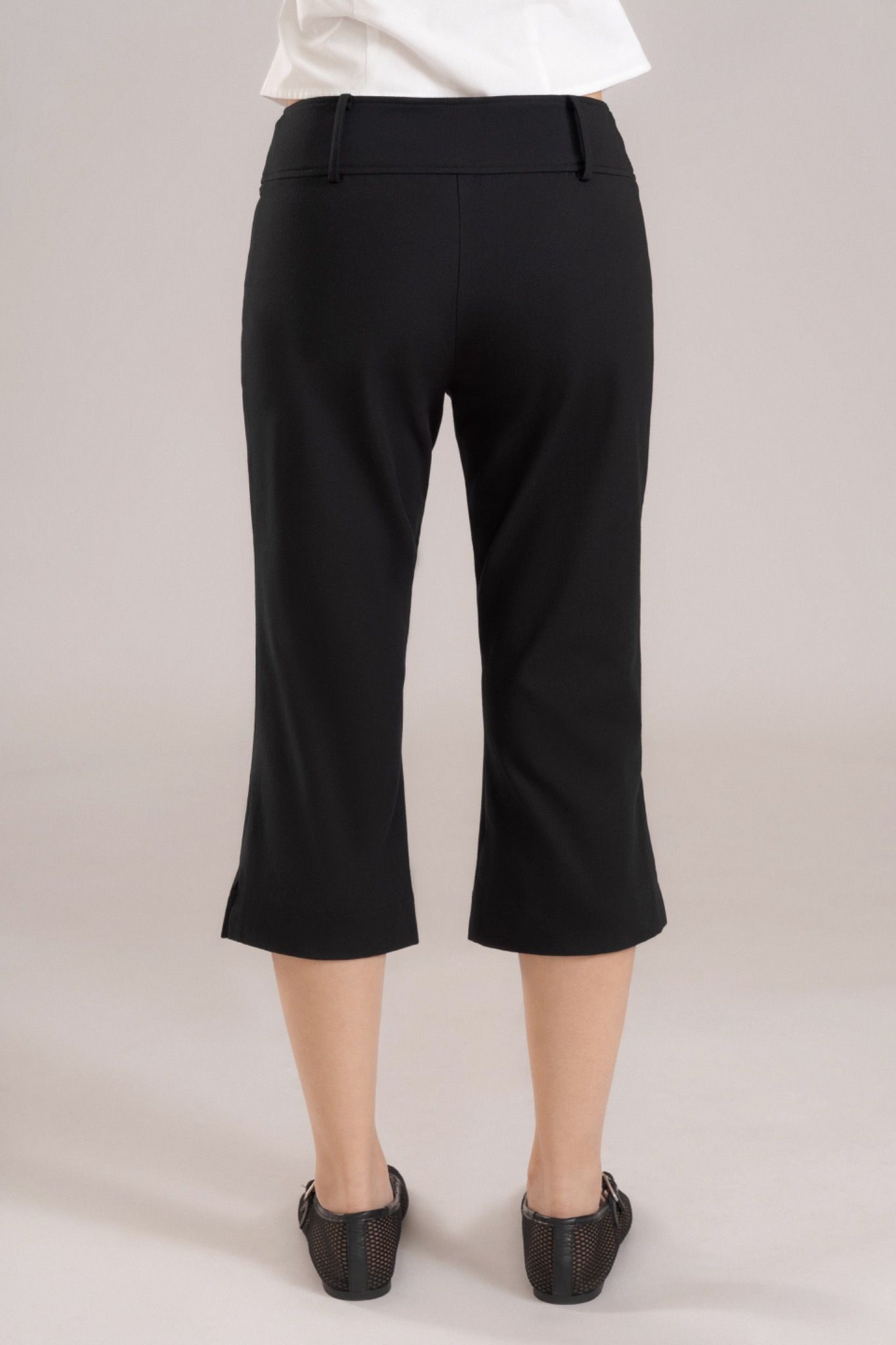 Libe Black Khaki Capri Trousers (Pre-order)