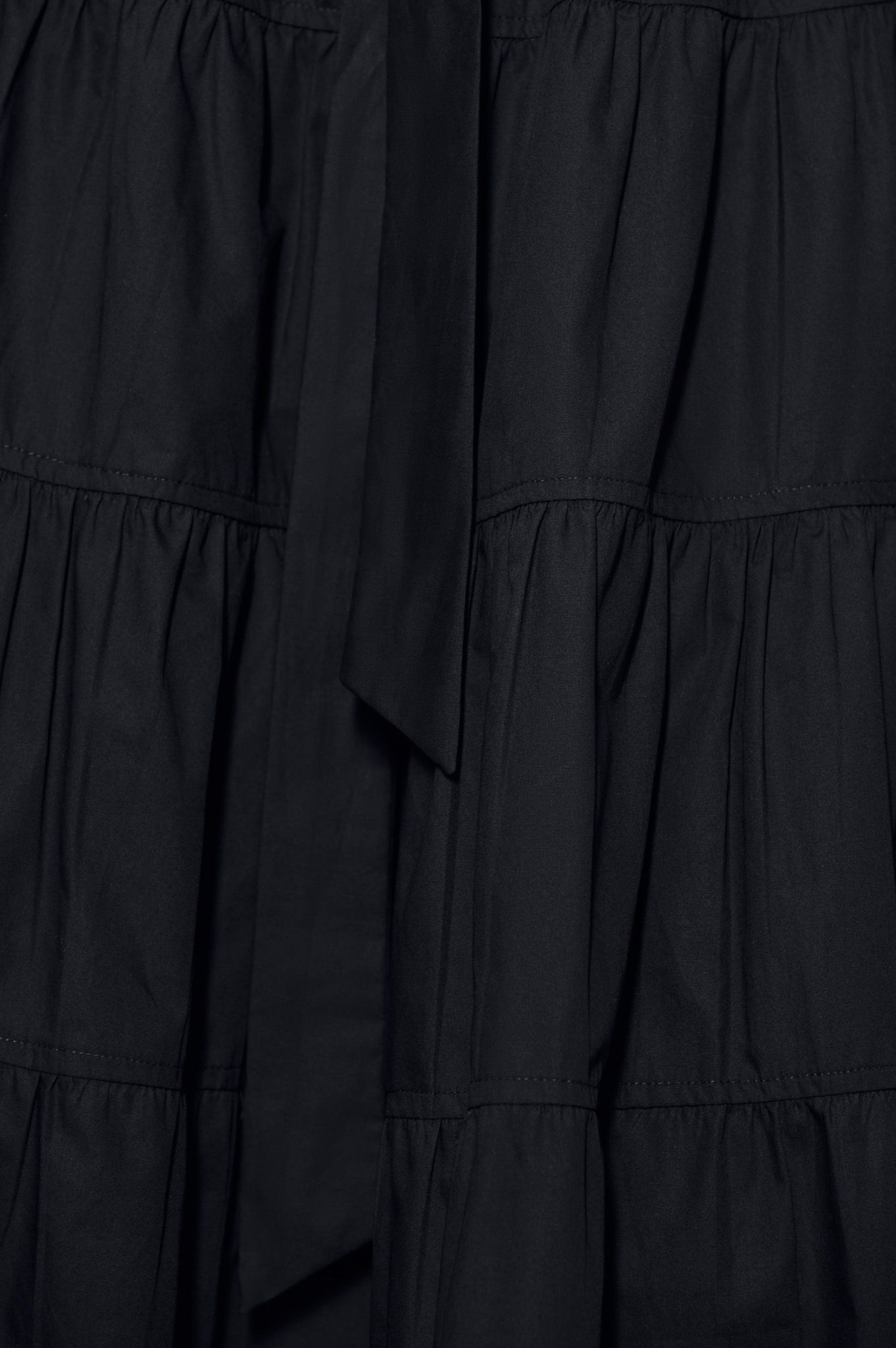 Libe Black Mid-Length Skirt (Pre-order)