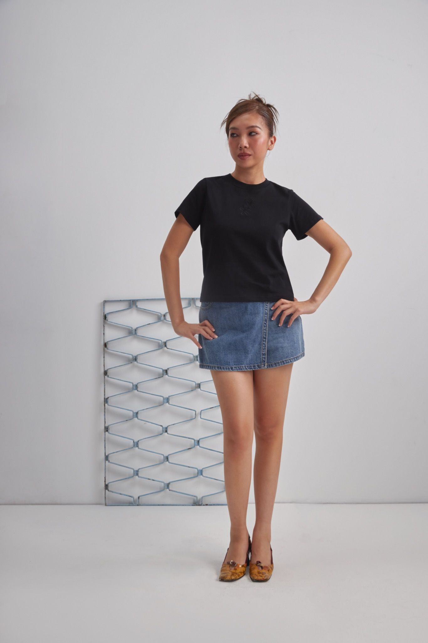 Libe Black Regular Fit T-Shirt (Pre-order)