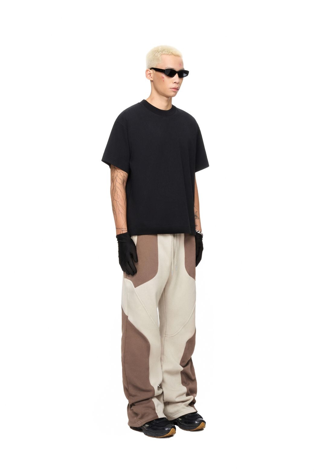 The Beuter Blank Black Boxy T-Shirt