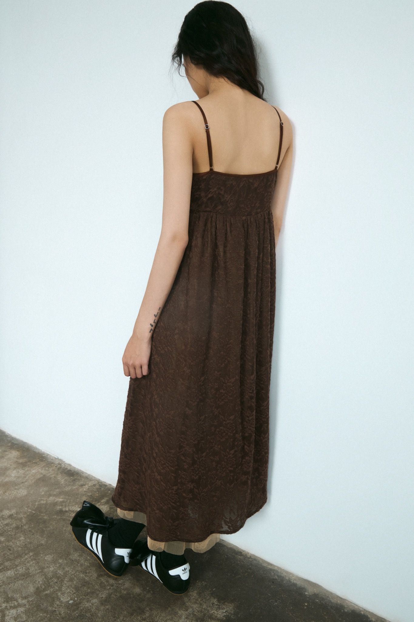 Libe Brown Lace Midi Dress (Pre-order)