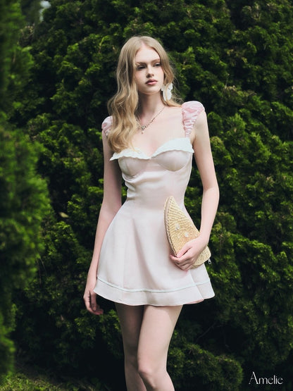 Amelie Charis