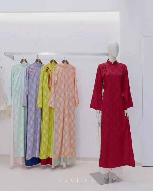 Ceci Chieu Giao Ao Dai