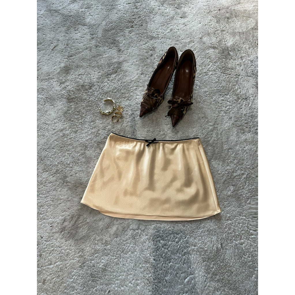 Trouvaile.co_ Classic Mini Skirt