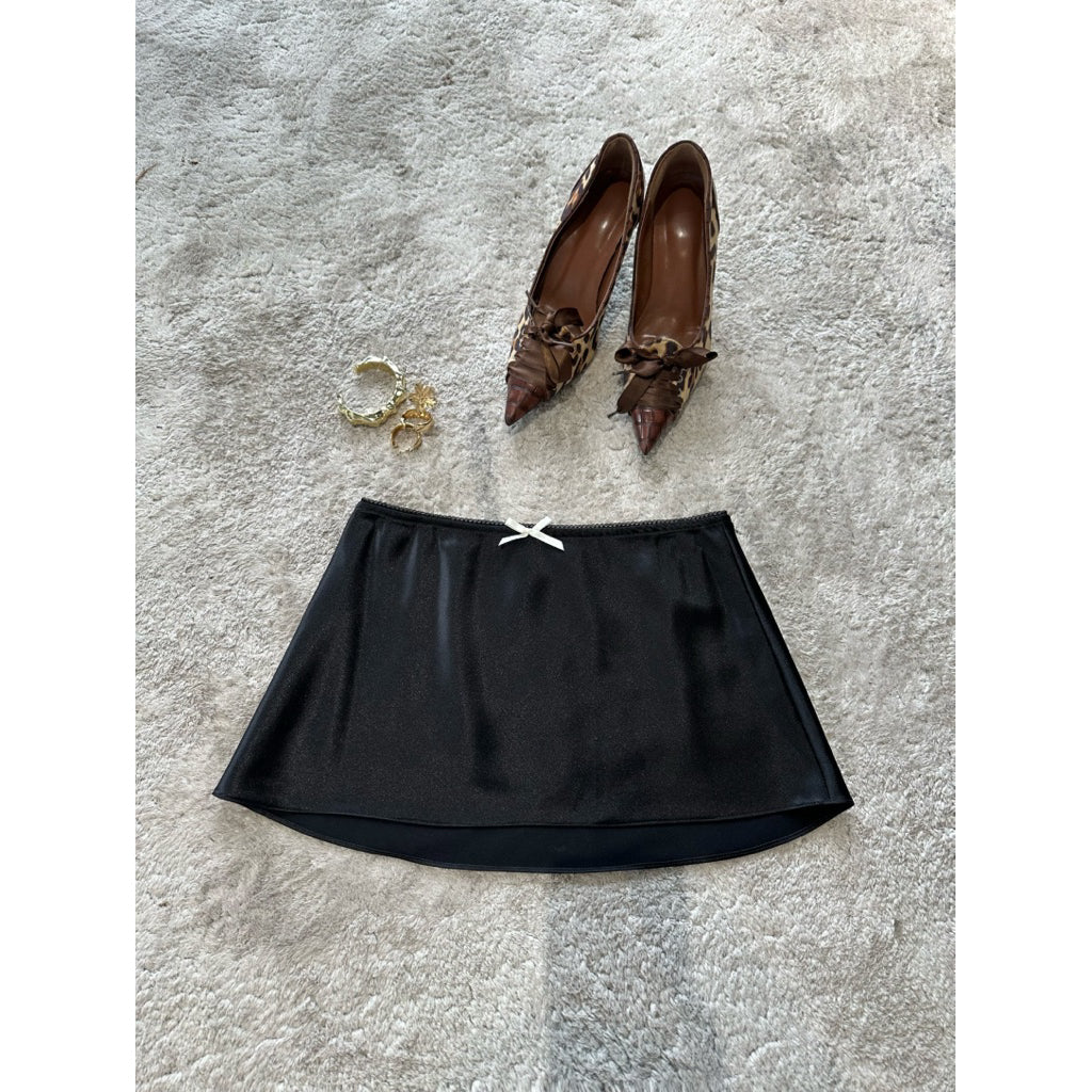 Trouvaile.co_ Classic Mini Skirt