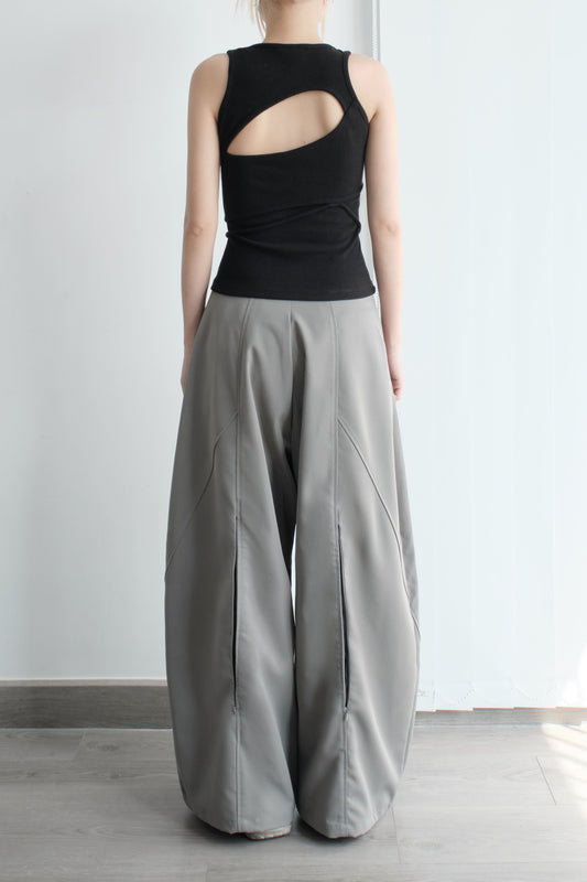 Bunny Hill Conrad Sleeveles Top (Black) (Pre-order) - Em Clothing