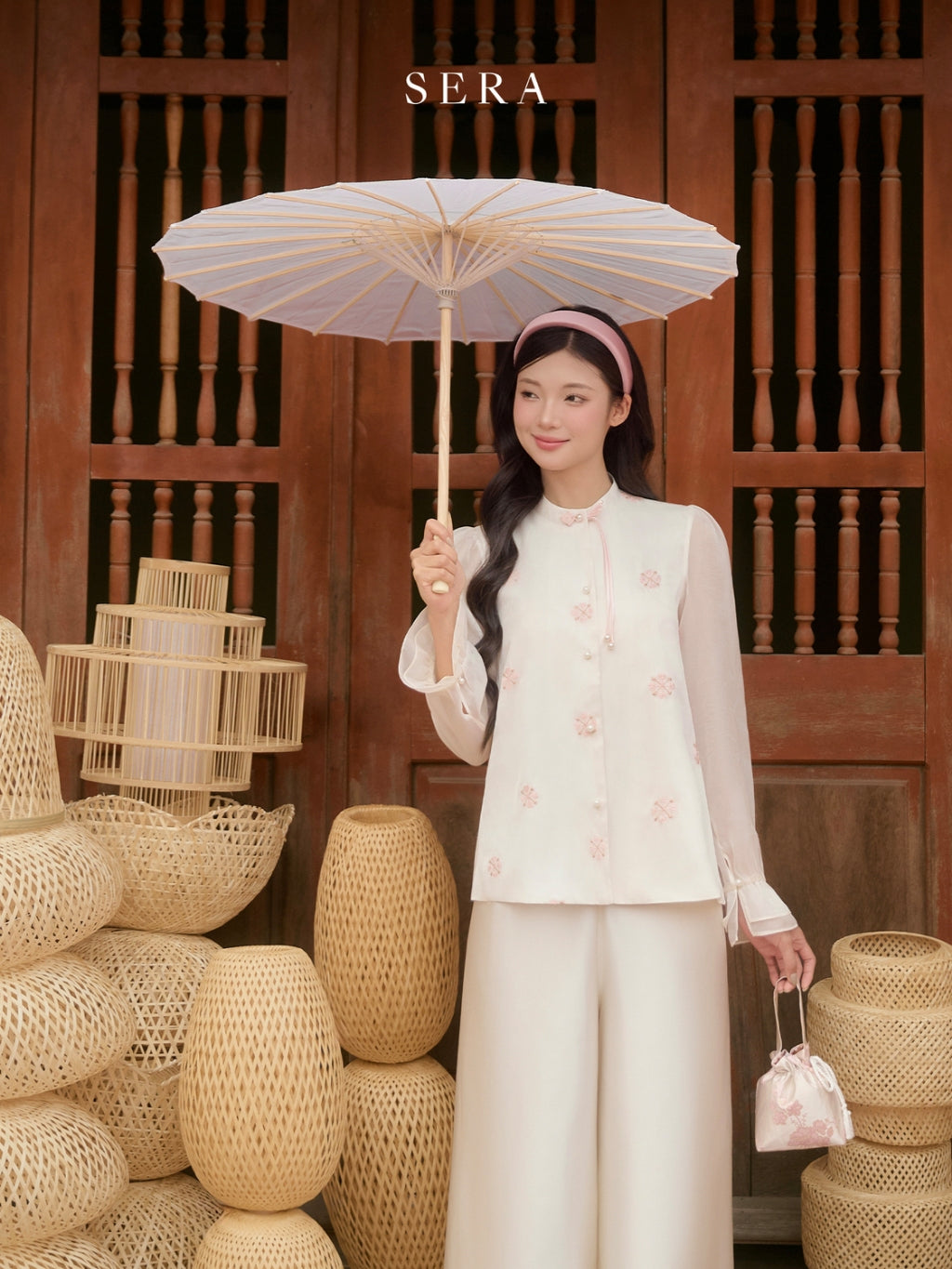 Serabyqh Cream Silk Pants