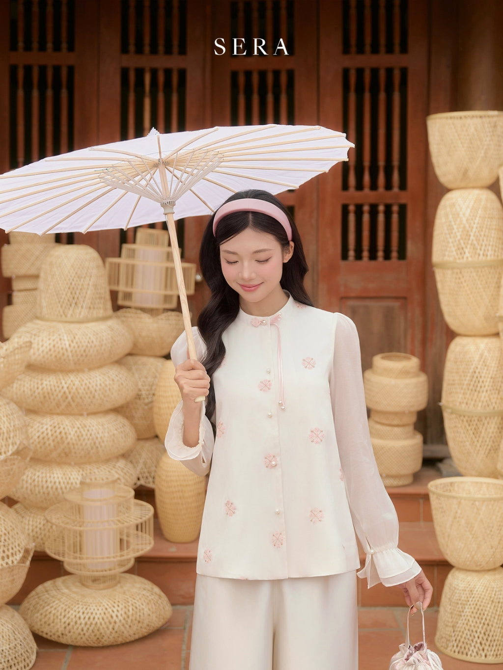 Serabyqh Cream Silk Pants
