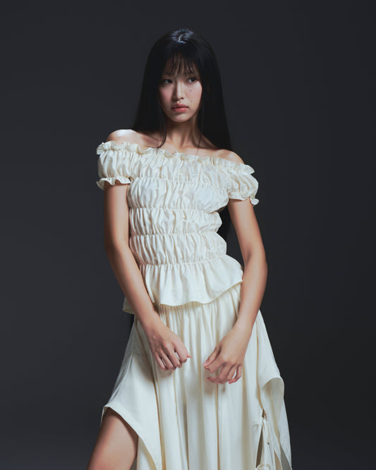 Bunny Hill Dawsey Top (Ivory) (Pre-order) - Em Clothing