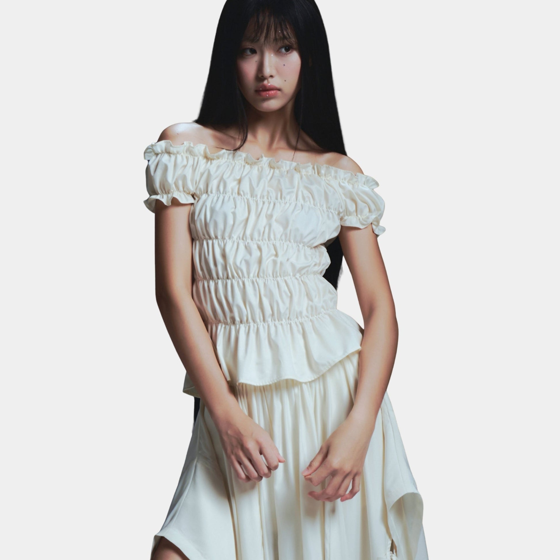 Bunny Hill Dawsey Top (Ivory) (Pre-order) - Em Clothing